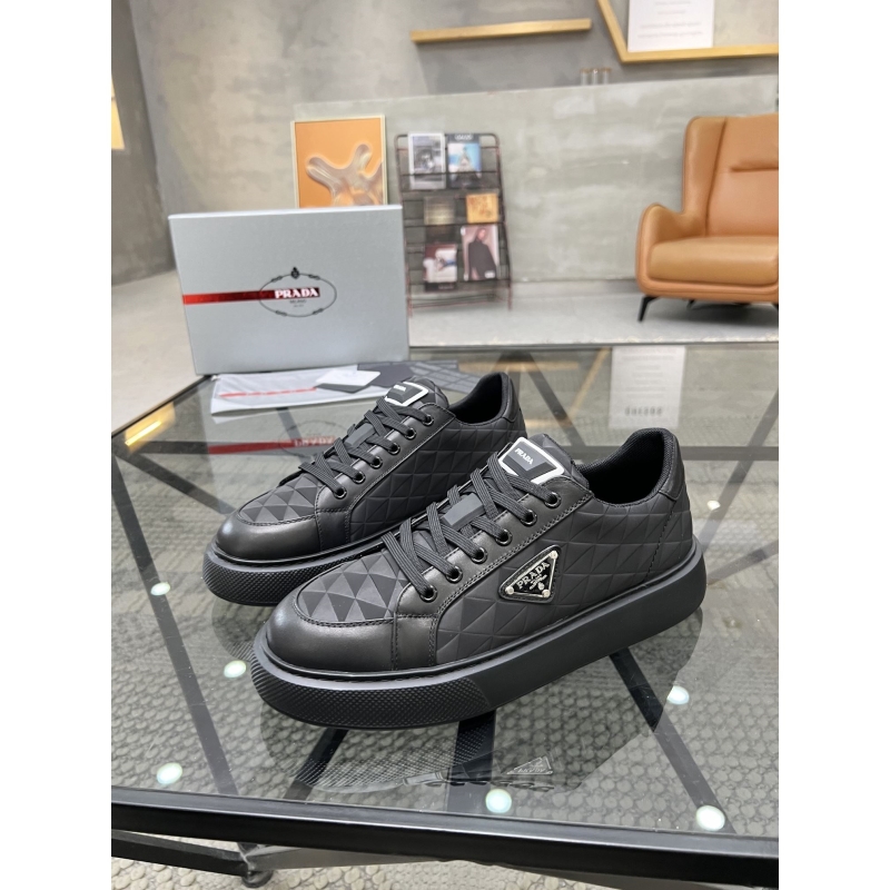 Pra*a sneakers